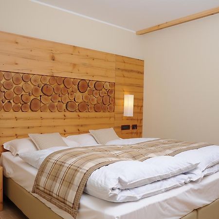 Residence Marisol Camere & Appartamenti - Mezzana Centre Eksteriør billede
